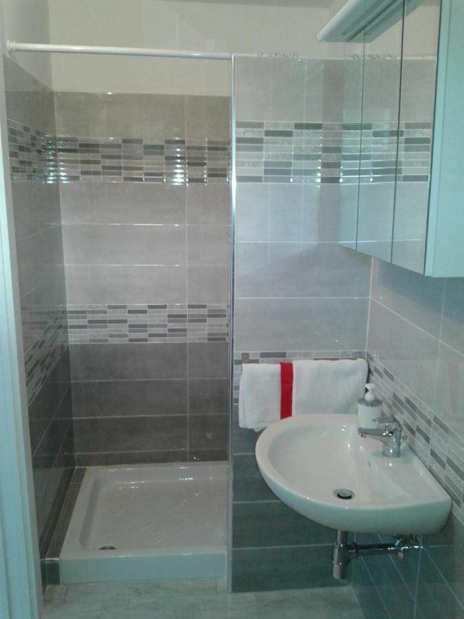 Just Blue Hotel Montesilvano Marina Екстериор снимка