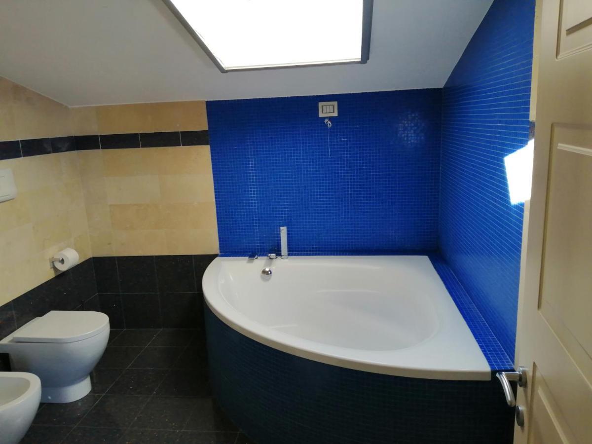 Just Blue Hotel Montesilvano Marina Екстериор снимка