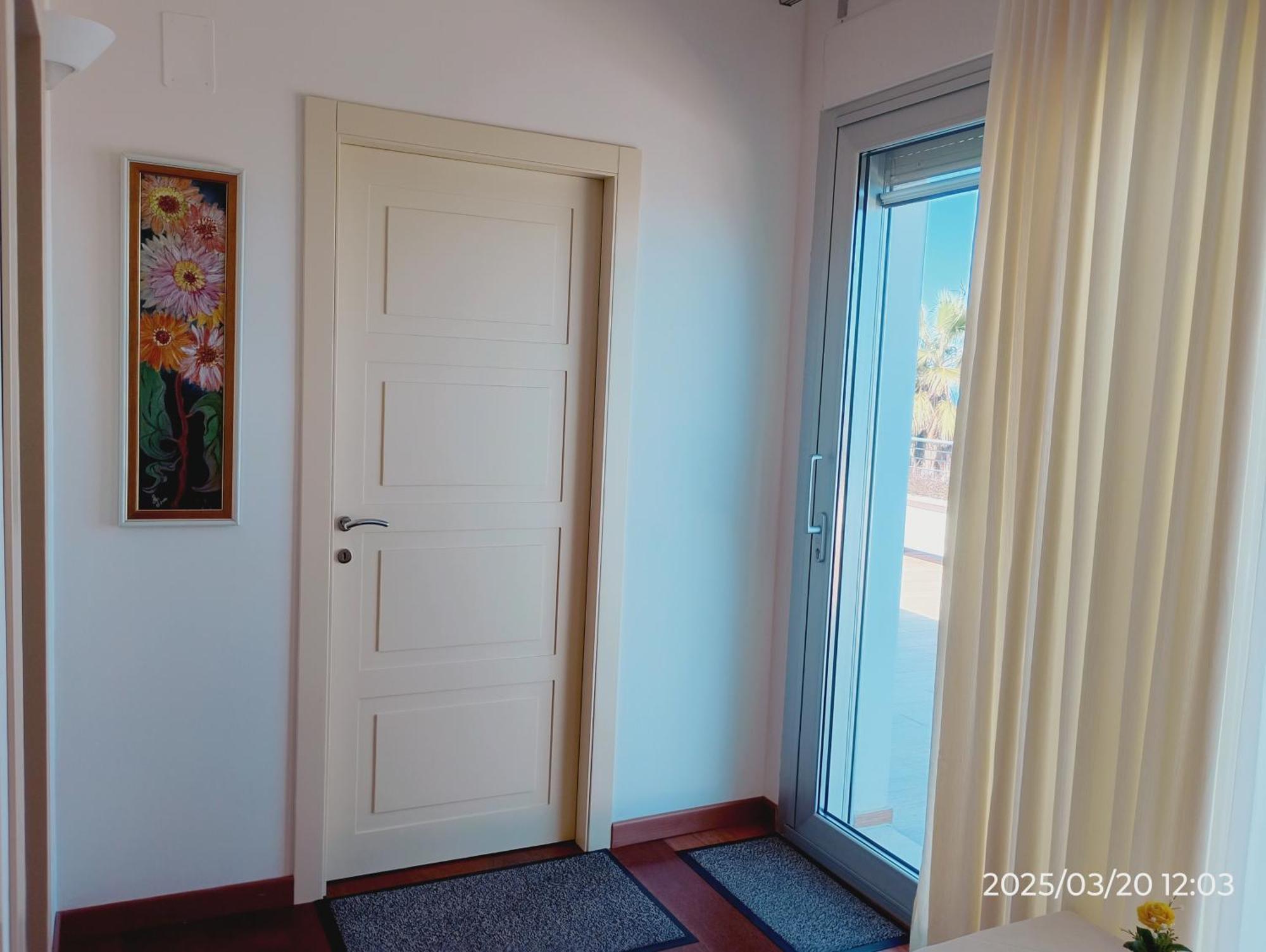 Just Blue Hotel Montesilvano Marina Екстериор снимка